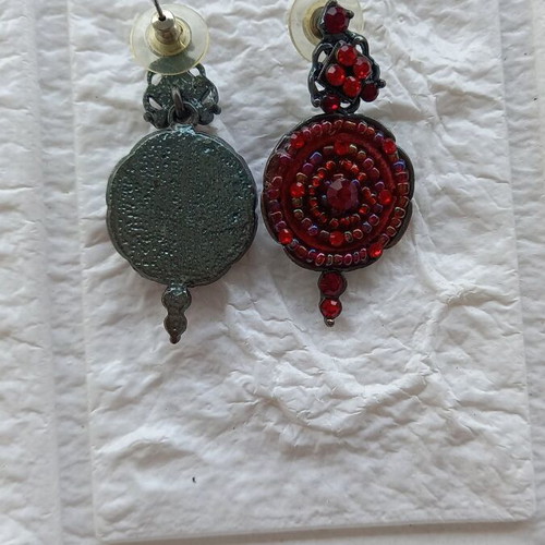 Earrings and ring like new with red Czech crystals