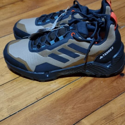 Adidas Terrex Hiking Boots New, Brown, Size 42.5