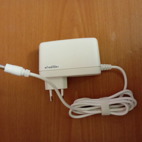 ZTE charger 12 volt 3 amp 36 watt