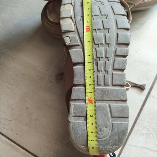 Athletic shoes refurbished, size 38, gold color