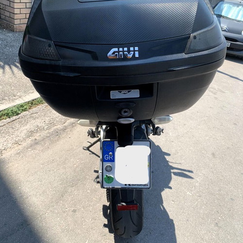 Kawasaki Versys 650 ABS 2010 used with top case and excellent engine