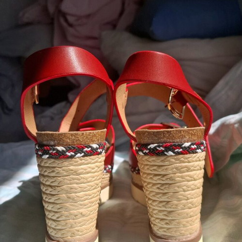 Alta Moda red platform sandals like new, size 41