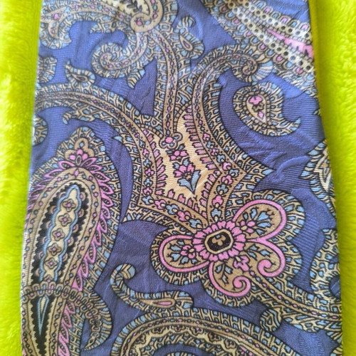 Men's silk Italian tie like new, colorful