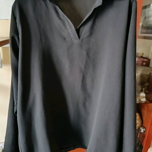 Black shirt like new, size L to XL