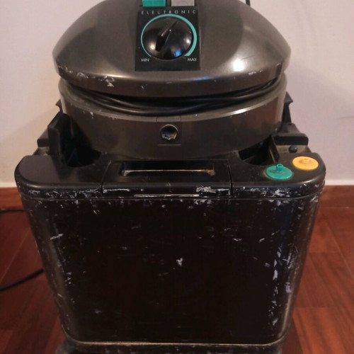 Delonghi Penta Multivac vacuum cleaner used without hose and handle