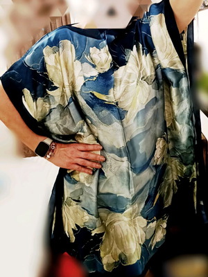 Golden Lady satin blouse new, one size, black and blue