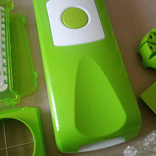 Vegetable and fruit slicer new without container