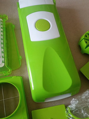 Vegetable and fruit slicer new without container