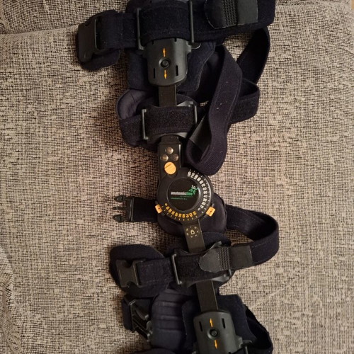 Functional Range of Motion Knee Brace Anatomic Line like new