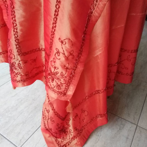 Tablecloth set of 3 pieces new with technical silk embroidery