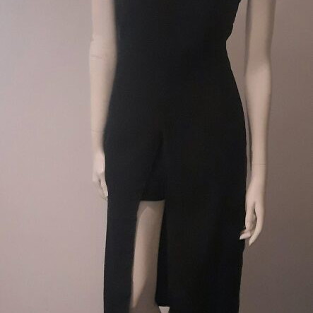 Women's romper with shorts like new, black, size S
