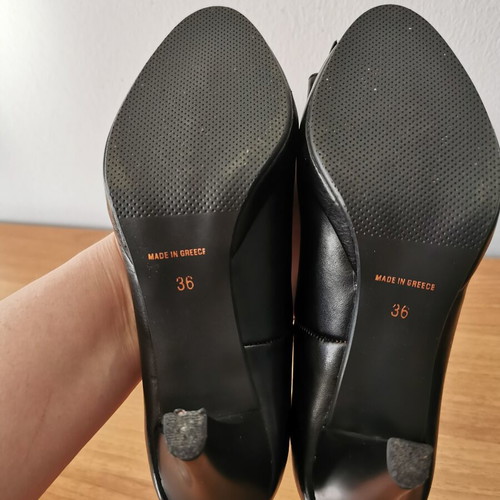 Stefania black pumps like new, size 36