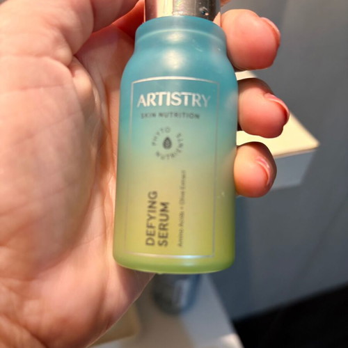 Artistry Skin Nutrition Defying Serum 30ml new, sealed