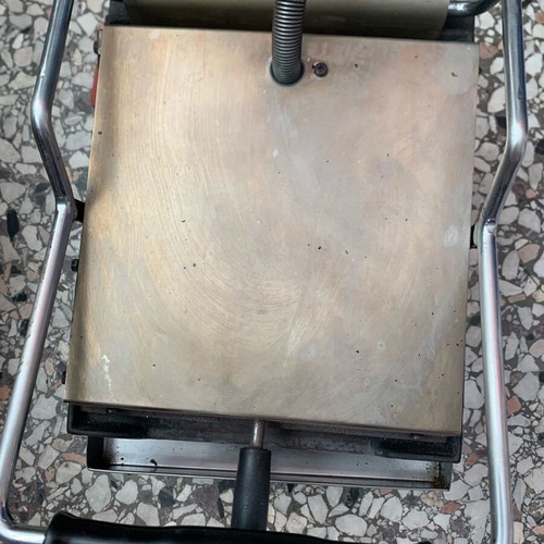 Cast iron professional sandwich maker used for catering
