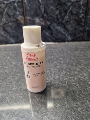 Wella Shinefinity Activator new