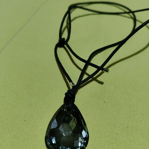 Swarovski pendant drop-shaped like new, silver