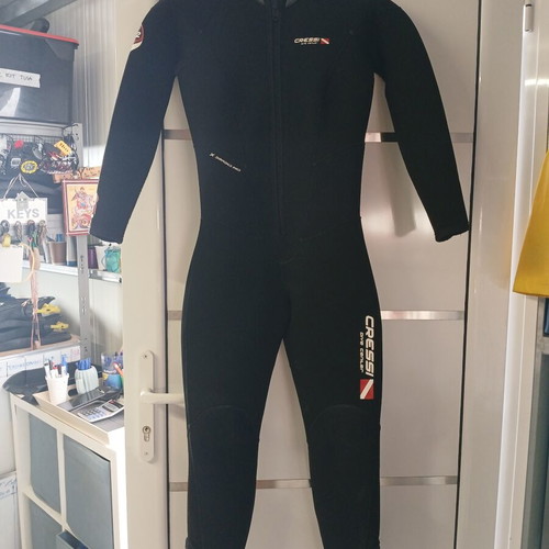 Cressi Endurance 5mm Wetsuit Size S like new