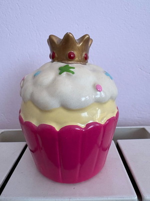 Ceramic cupcake piggy bank like new, height 9.5 cm