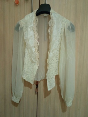 Vintage Chic bolero like new, ecru with lace and embossed texture