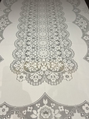 Tablecloth like new 2.20 by 1.40