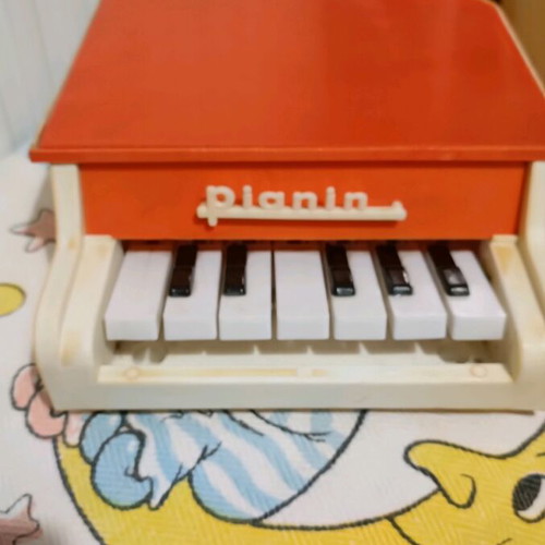 Pianino used from Minion store