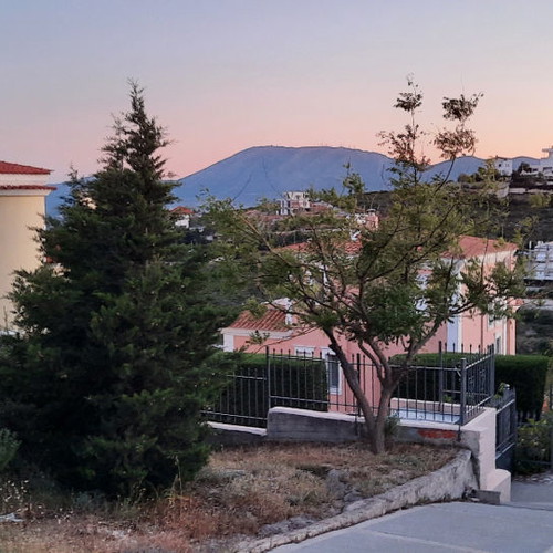 Land 1,500 m² in Drafi, corner plot, within city plan