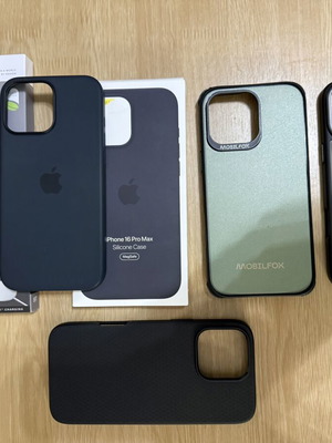 Θήκες iPhone 16 Pro Max σαν καινούργιο, σετ 5 επώνυμες