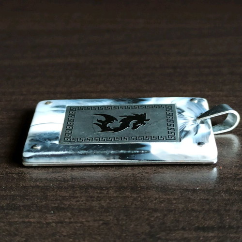 Dragon design pendant like new from Thailand