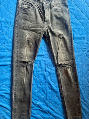 Black men's denim jeans like new, size S, straight slim fit