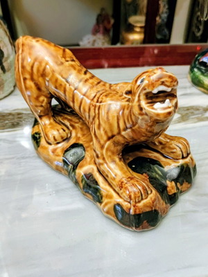 Art Deco tiger figurine 1930s porcelain like new