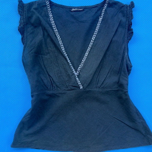 Black vintage Y2K sleeveless embellished top size S like new
