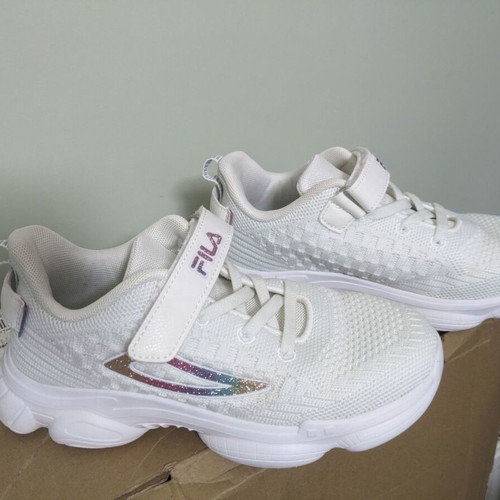 Fila girls' shoes size 34 like new, white athletic