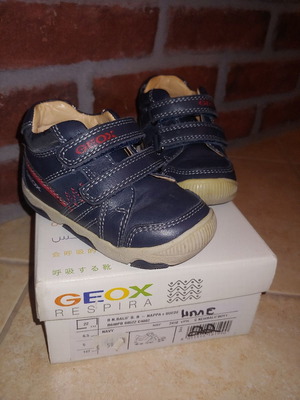 Geox leather sports shoes size 22 like new, blue
