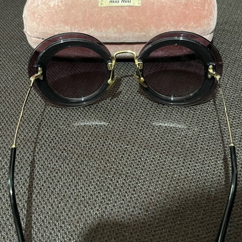 Miu Miu SMU 10R sunglasses women’s size 64-17, like new, violet gradient lenses