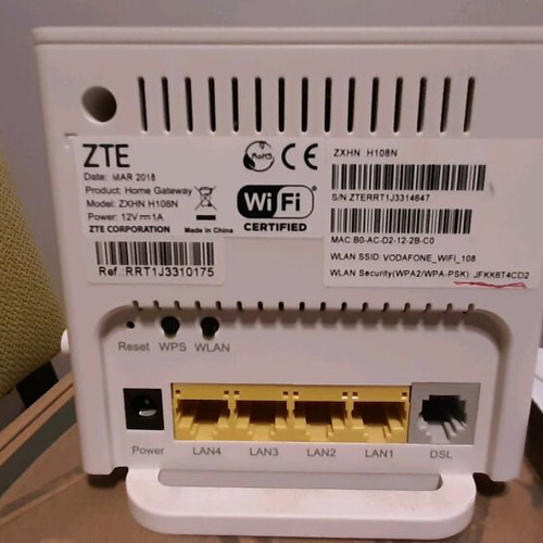 ZTE modem like new with box, cables and manual