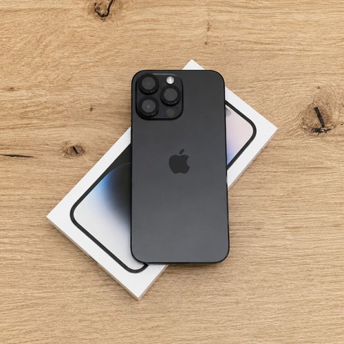 iPhone 14 Pro Max σαν καινούργιο, 128GB, μαύρο, 81% υγεία μπαταρίας, με θήκες