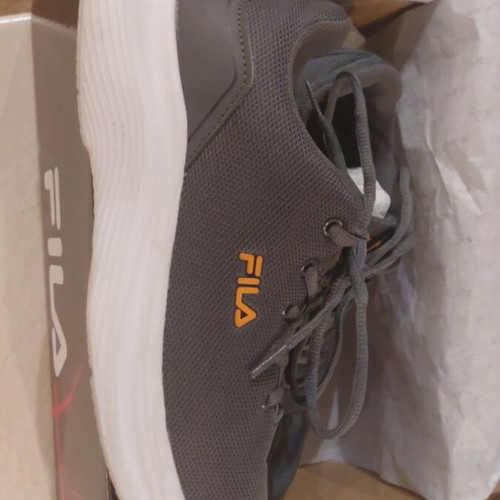 Fila Cassia 3 athletic shoes like new, size 40, gray