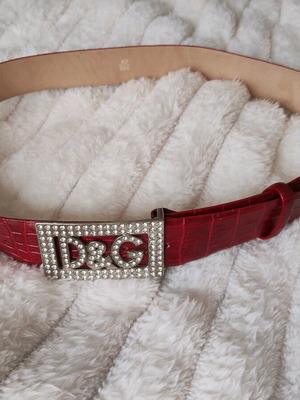 Belt made of eco leather like new, red, size 105