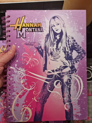 Set of 5 A4 Notebooks Hanna Montana and Bloc Party like new