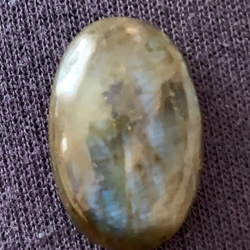 Labradorite stone 30.1 cts new, dimensions 24x15x9 mm