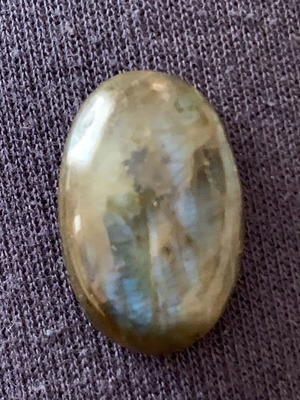 Labradorite stone 30.1 cts new, dimensions 24x15x9 mm