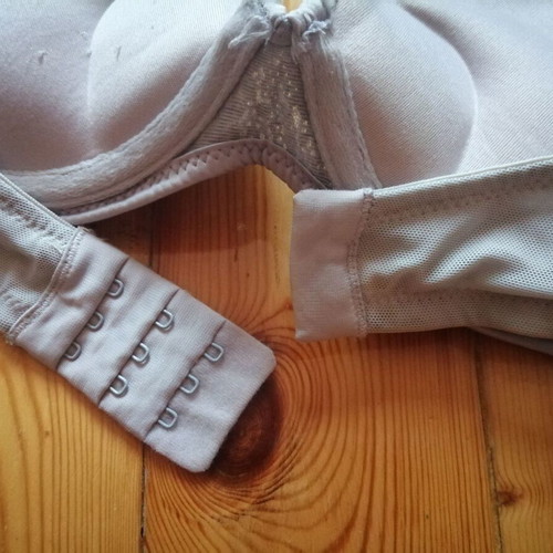 H&M shiny sequin balconette bra size 75B