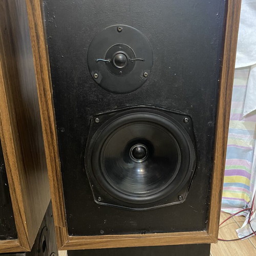 Vintage KEF Kit speakers used, B200 SP1063 woofer, T27 SP1032 tweeter