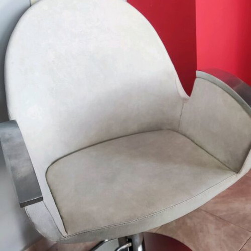 Hairdressing chair like new