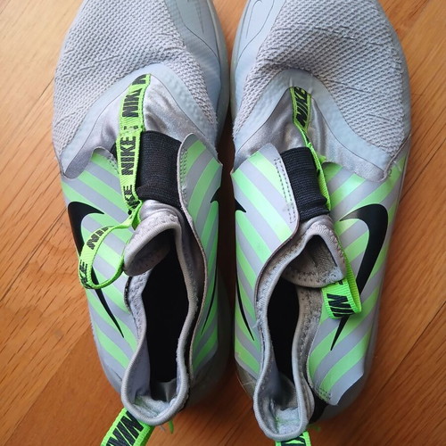 Nike slip-on athletic shoes used, size 40, gray and green