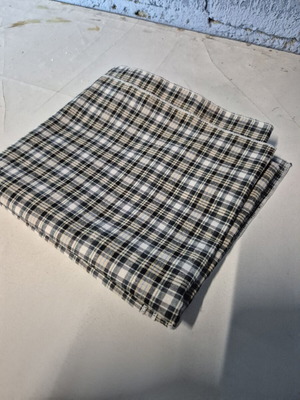 Small tablecloth 80x80 cm like new