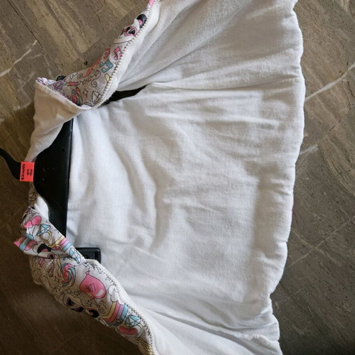 Sleeveless jacket for 6 months like new