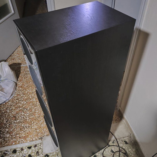 Wharfedale Diamond 250 floor-standing speakers like new