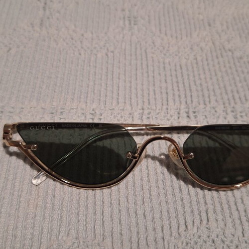 Gucci sunglasses, black