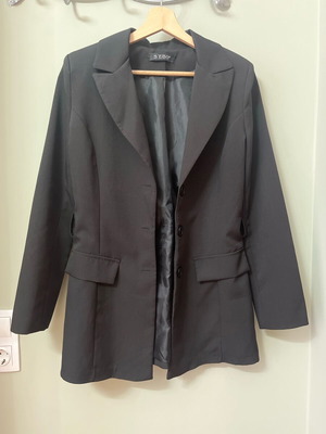 Black mid-length jacket like new, long with inner lining and shoulder pads
